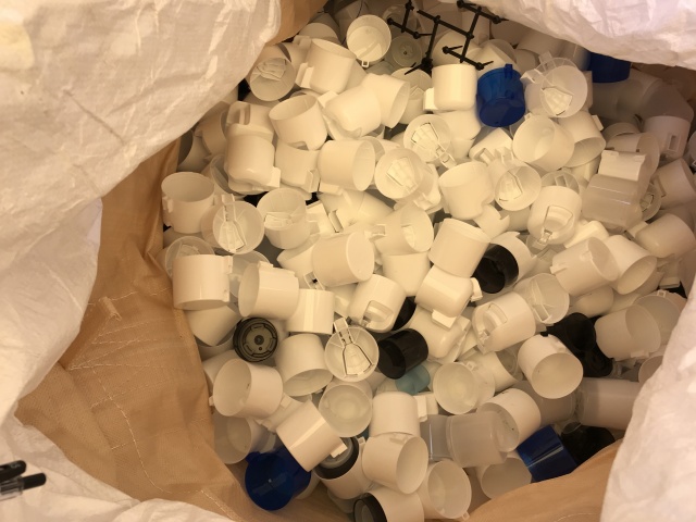 プラスチック加工会社から排出された廃プラスチック