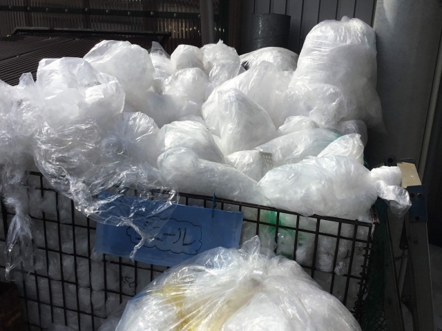 プラスチック製品製造会社より排出される廃プラスチック類の引き取り